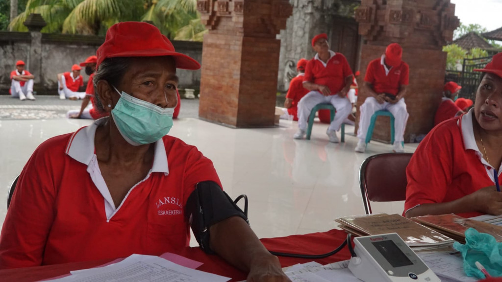 Kegiatan Posyandu Lansia di Banjar Delod Yeh Kekeran